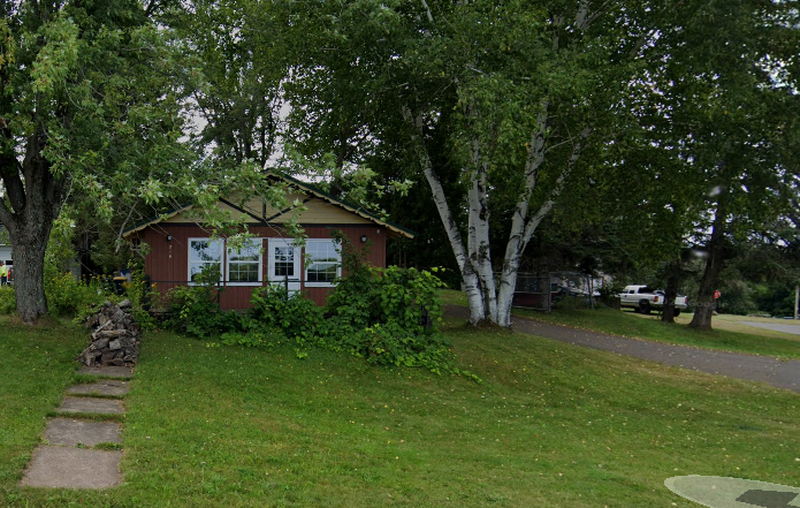 Hiawatha Souvenir and Coffee Shop - Building Still There